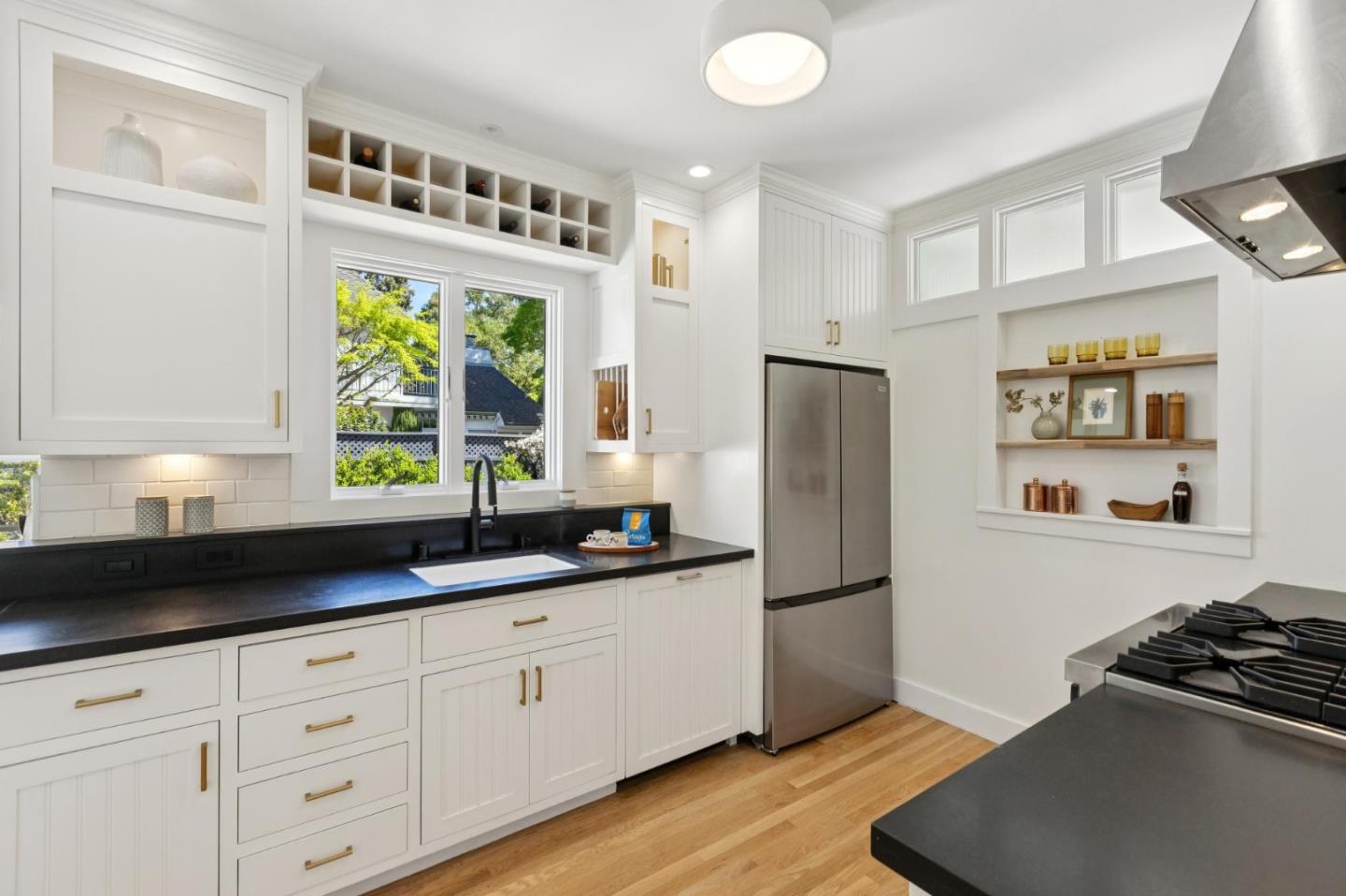 Detail Gallery Image 9 of 38 For 1619 Escobita Ave, Palo Alto,  CA 94306 - 3 Beds | 2/1 Baths