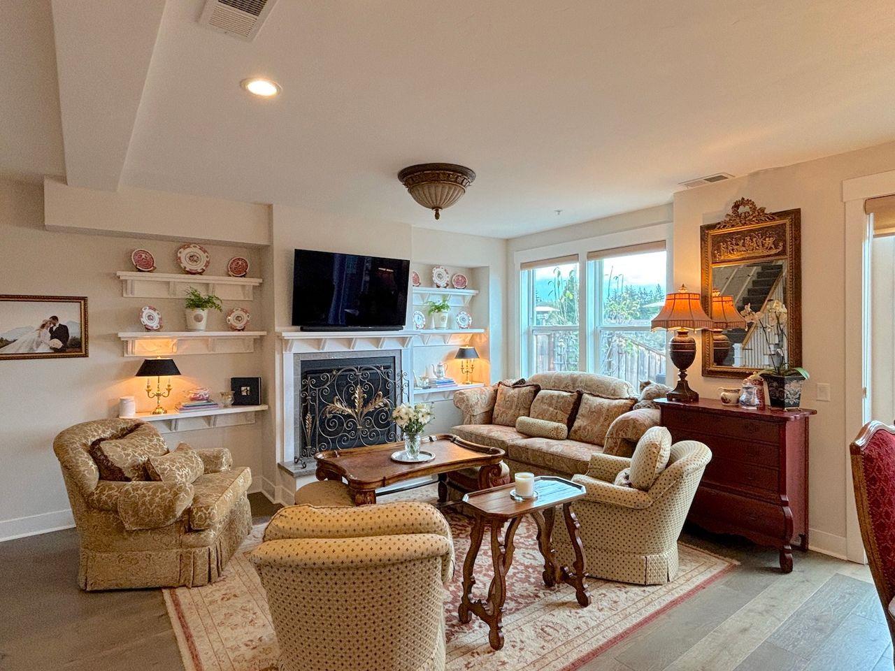 Detail Gallery Image 10 of 33 For 450 Granite Way, Aptos,  CA 95003 - 3 Beds | 2/1 Baths