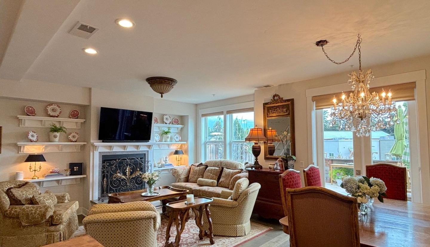 Detail Gallery Image 3 of 33 For 450 Granite Way, Aptos,  CA 95003 - 3 Beds | 2/1 Baths