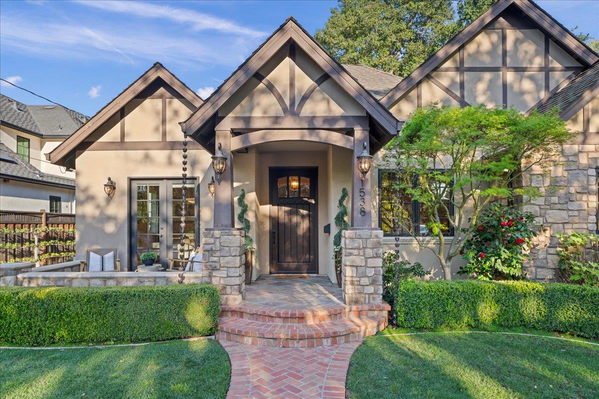 Detail Gallery Image 6 of 59 For 1538 Cherry Ave, San Jose,  CA 95125 - 4 Beds | 2/1 Baths