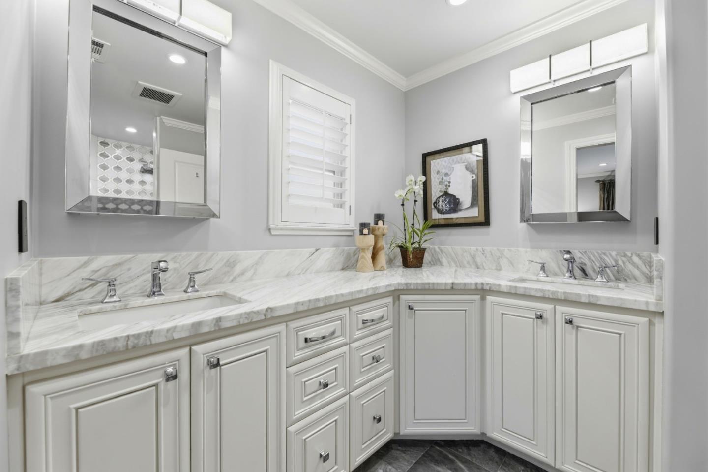 Detail Gallery Image 21 of 44 For 1351 Robsheal Dr, San Jose,  CA 95125 - 3 Beds | 2/1 Baths