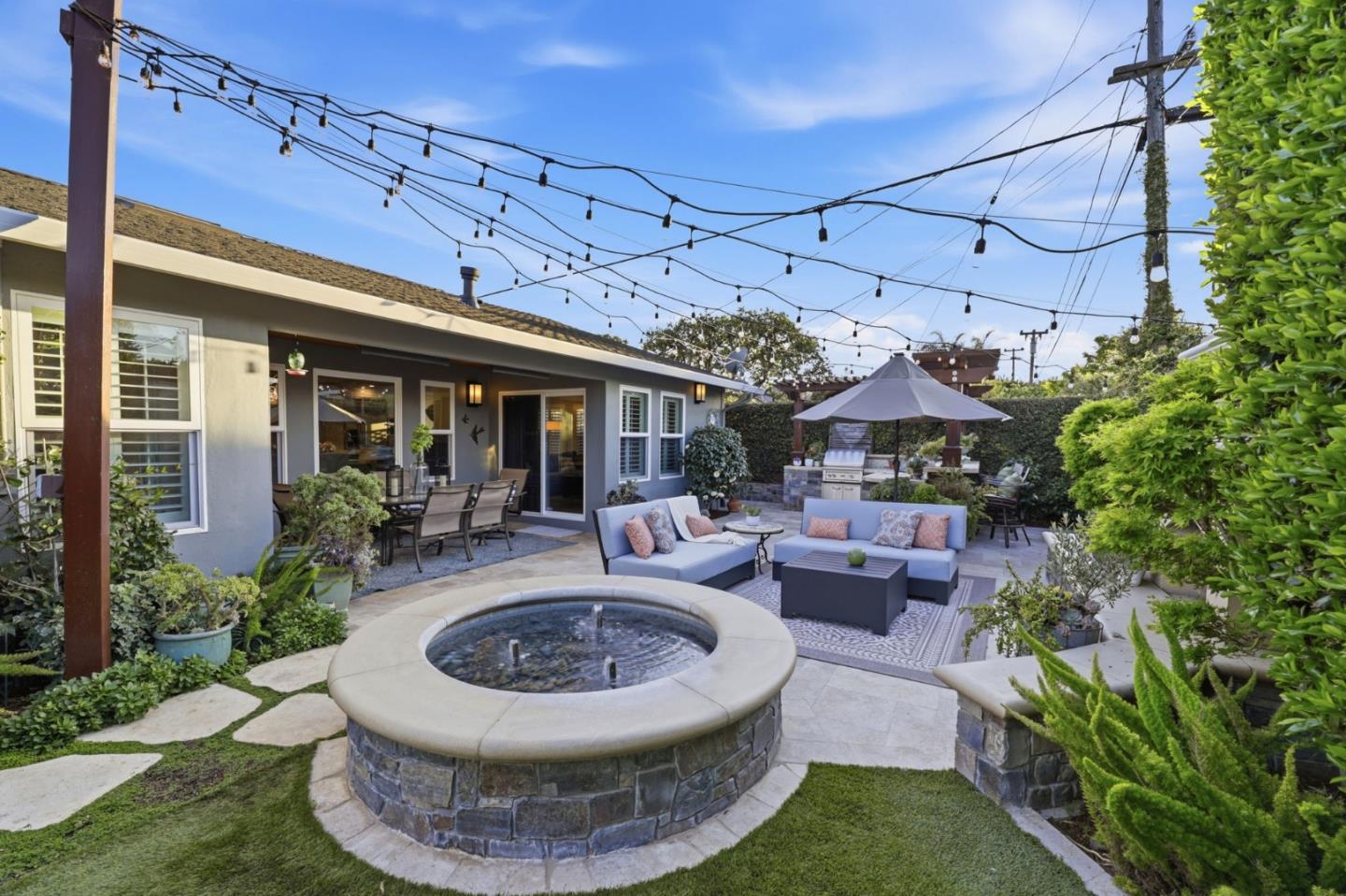 Detail Gallery Image 33 of 44 For 1351 Robsheal Dr, San Jose,  CA 95125 - 3 Beds | 2/1 Baths