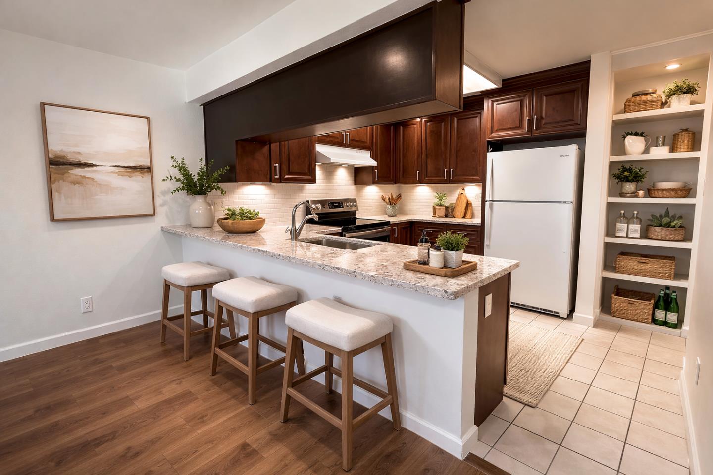 Detail Gallery Image 5 of 15 For 2212 Almaden Rd a,  San Jose,  CA 95125 - 2 Beds | 2 Baths