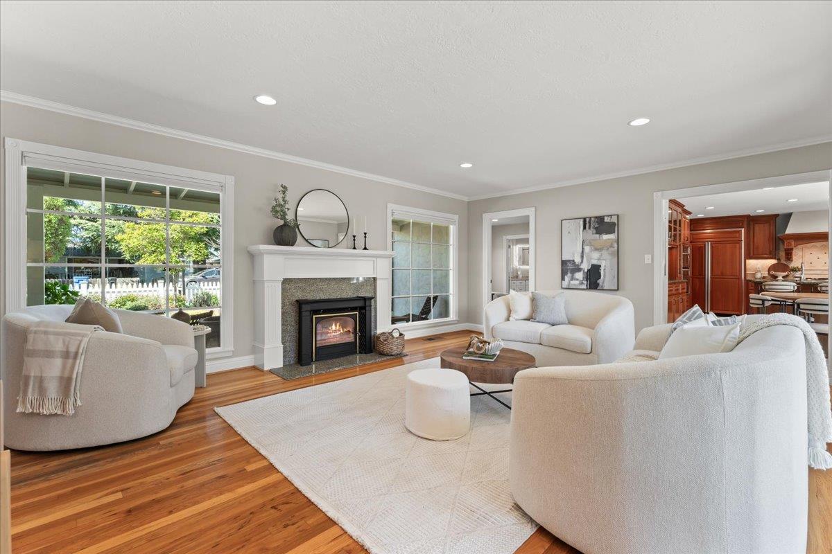 Detail Gallery Image 4 of 45 For 1434 Capri Dr, Campbell,  CA 95008 - 3 Beds | 2/1 Baths