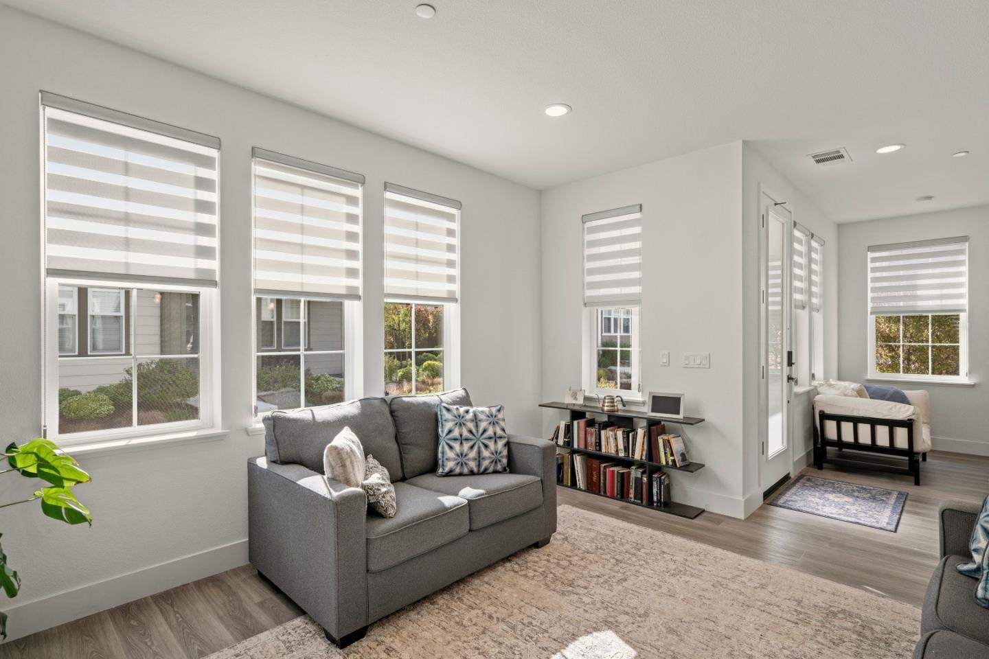 Detail Gallery Image 10 of 37 For 2785 Telegraph Blvd, Marina,  CA 93933 - 3 Beds | 2/1 Baths