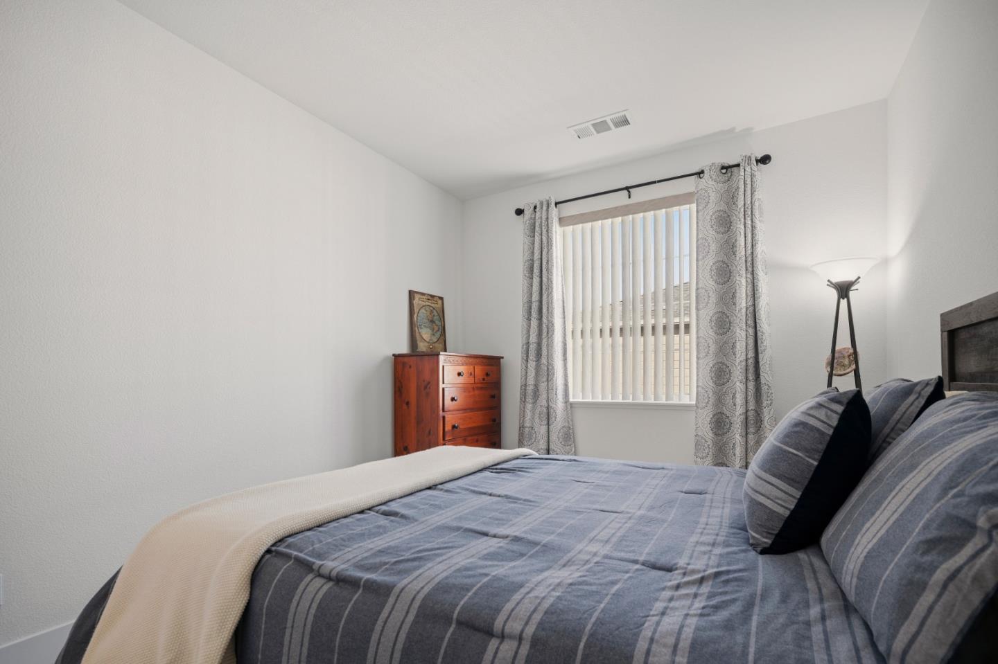 Detail Gallery Image 23 of 37 For 2785 Telegraph Blvd, Marina,  CA 93933 - 3 Beds | 2/1 Baths