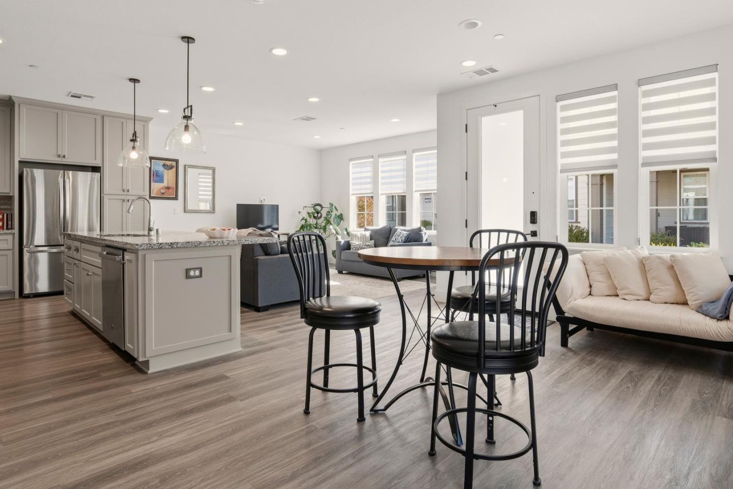 Detail Gallery Image 3 of 37 For 2785 Telegraph Blvd, Marina,  CA 93933 - 3 Beds | 2/1 Baths