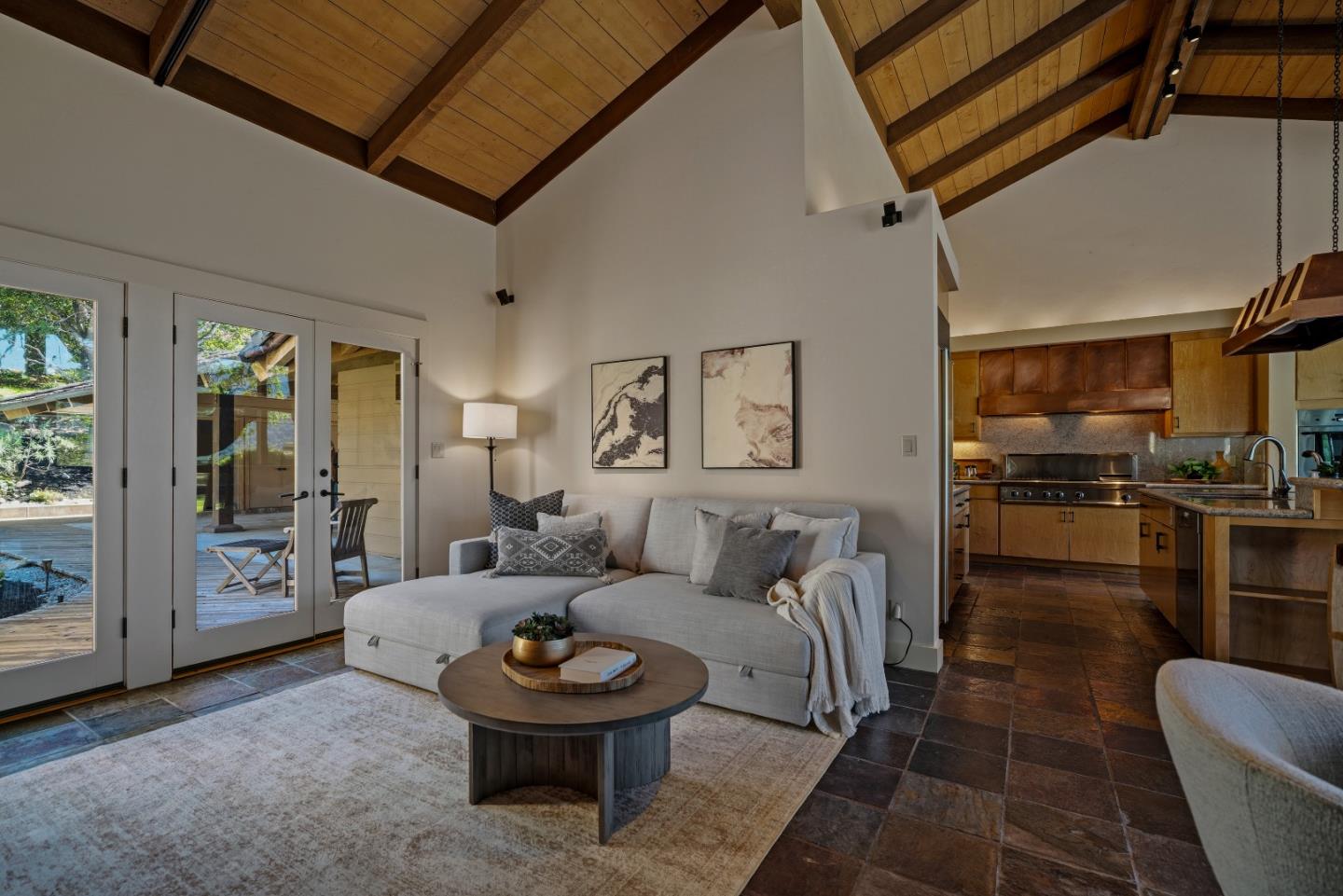 Detail Gallery Image 11 of 35 For 131 Rancho Rd, Carmel Valley,  CA 93924 - 3 Beds | 2/1 Baths