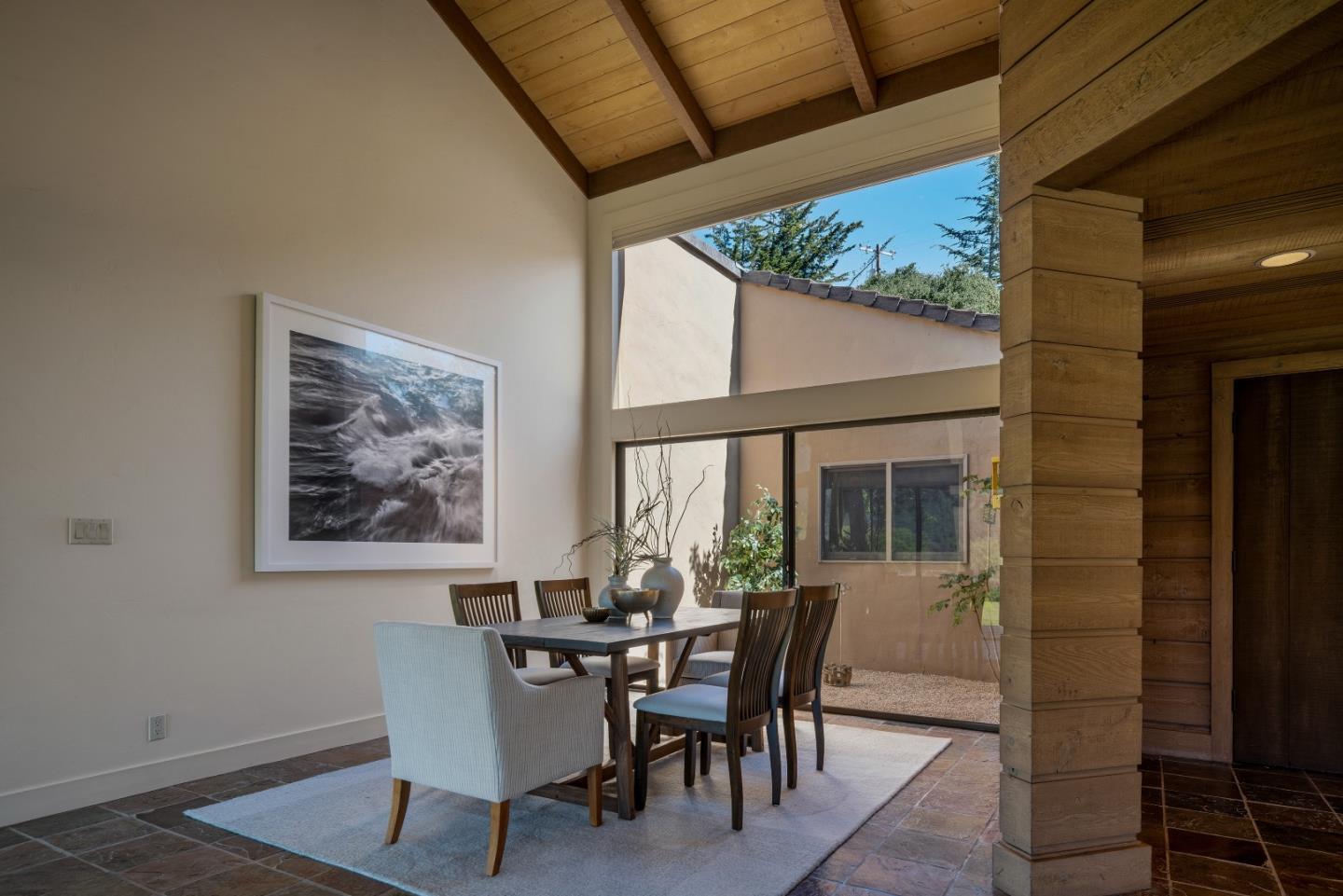 Detail Gallery Image 13 of 35 For 131 Rancho Rd, Carmel Valley,  CA 93924 - 3 Beds | 2/1 Baths