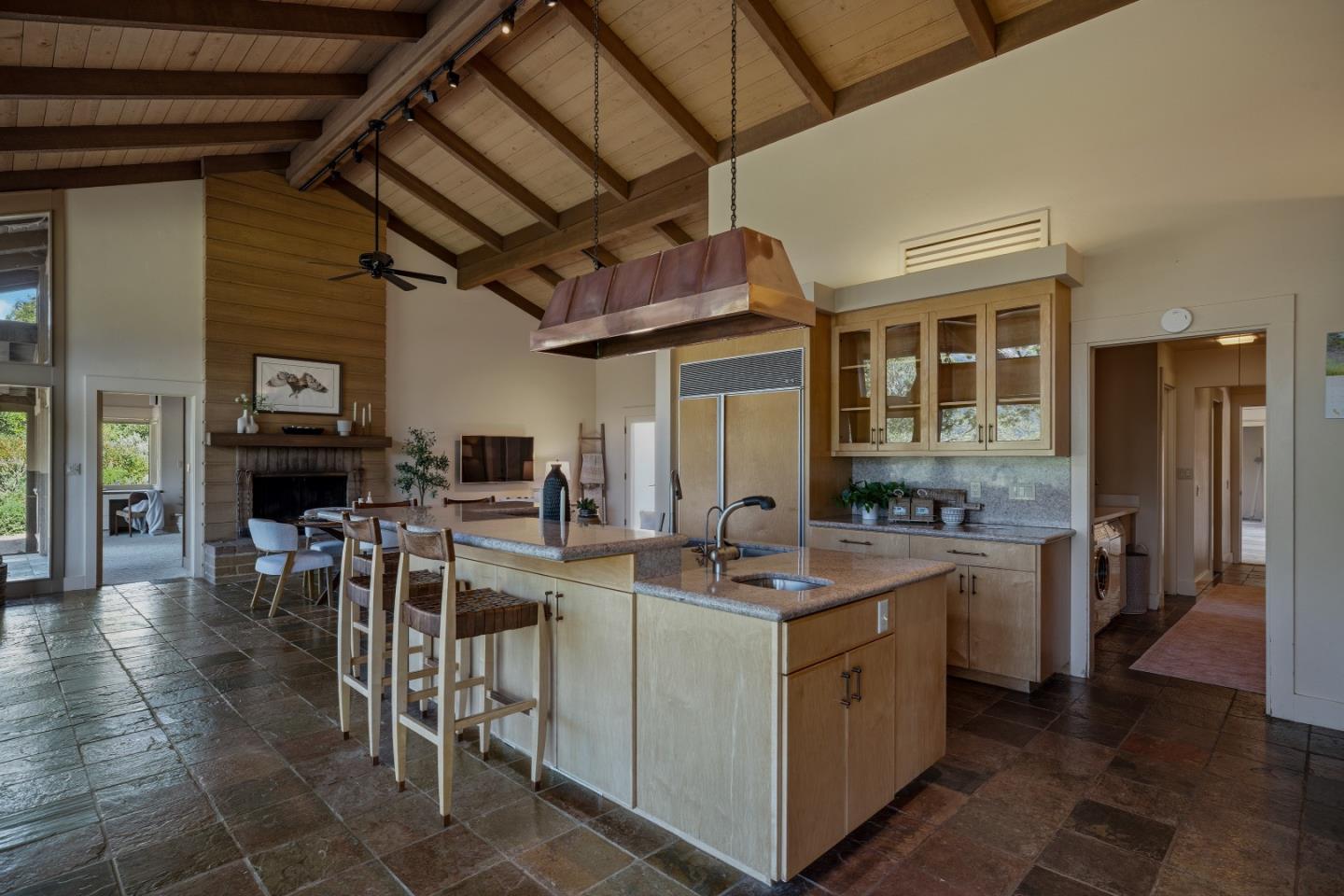 Detail Gallery Image 14 of 35 For 131 Rancho Rd, Carmel Valley,  CA 93924 - 3 Beds | 2/1 Baths