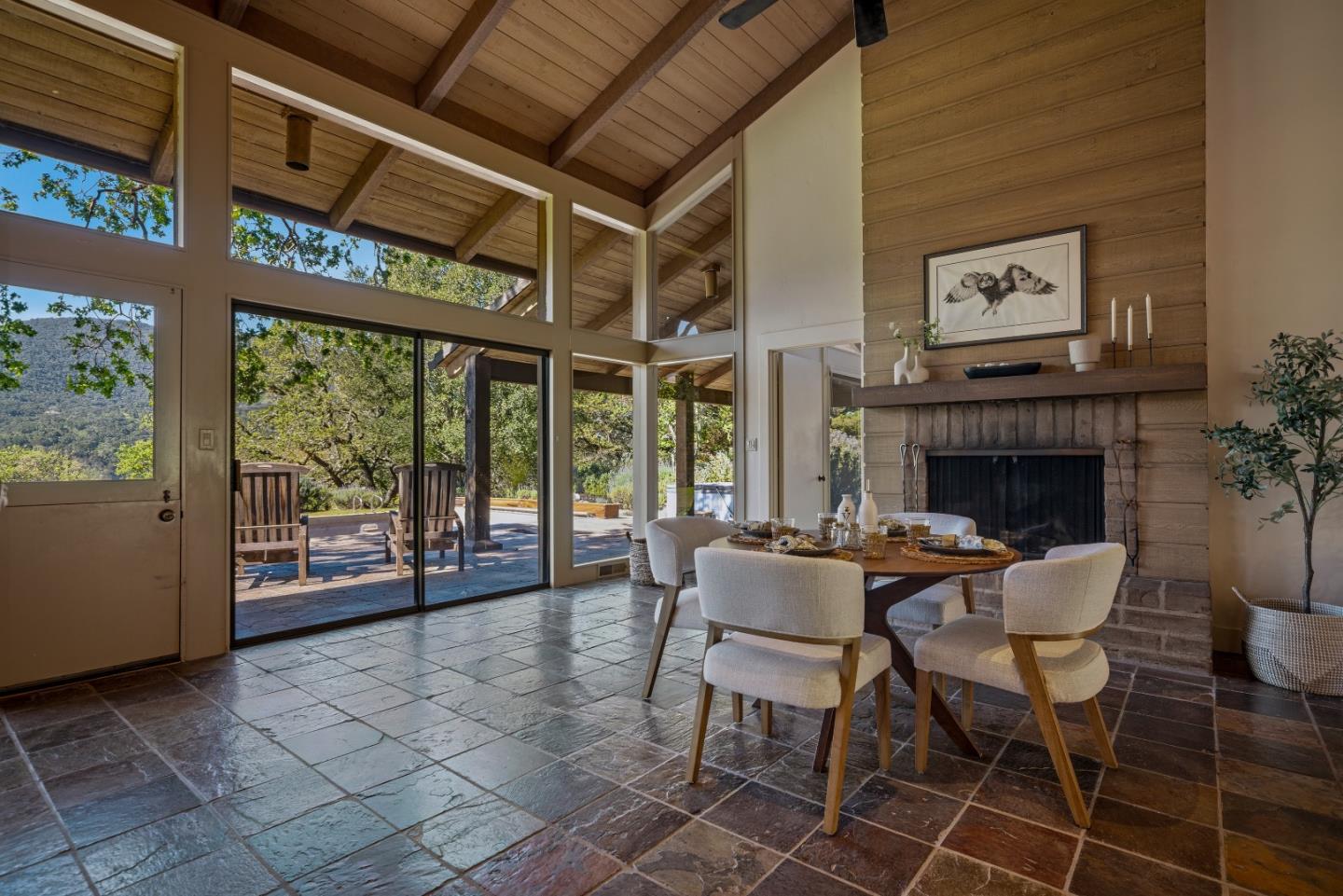 Detail Gallery Image 17 of 35 For 131 Rancho Rd, Carmel Valley,  CA 93924 - 3 Beds | 2/1 Baths