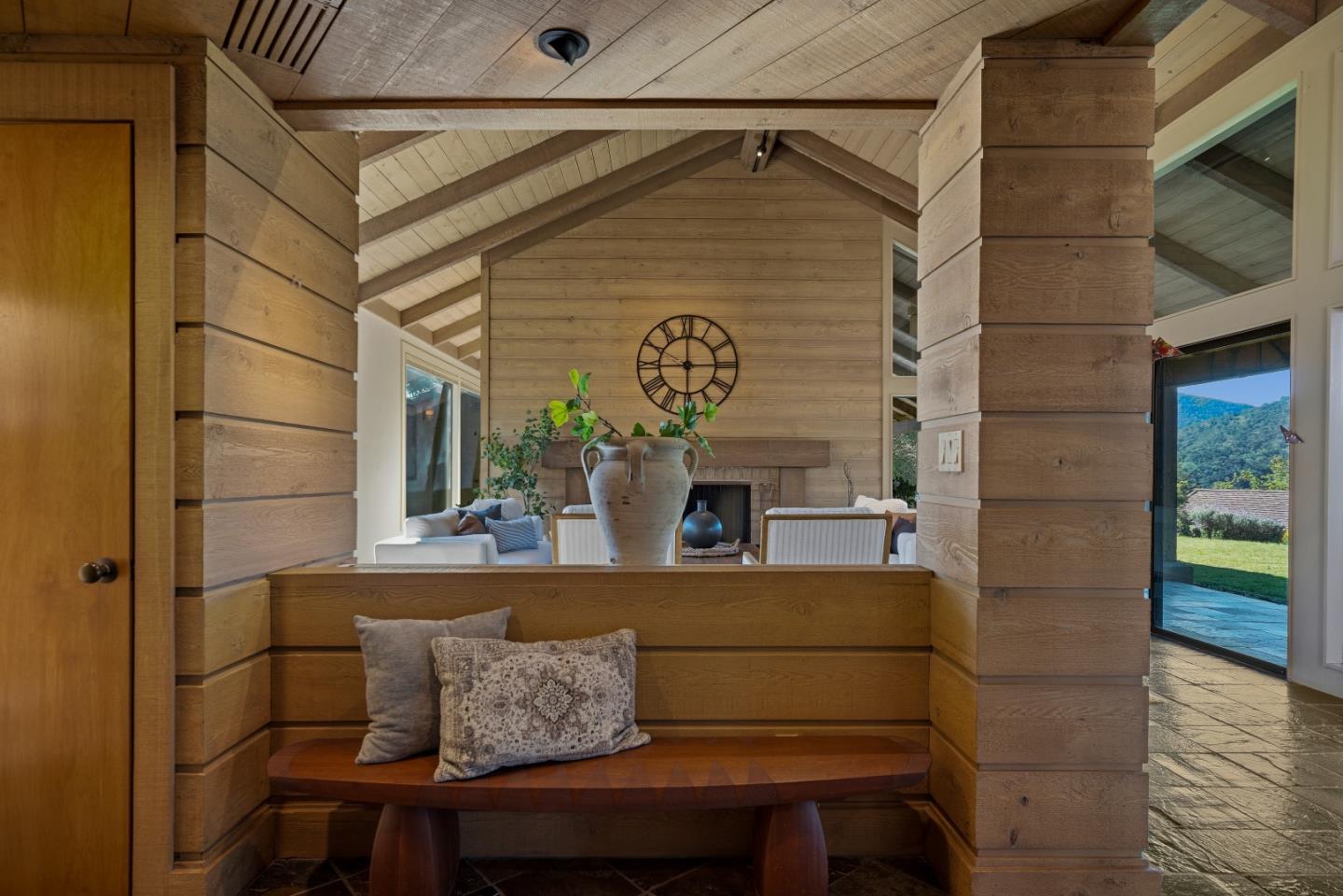 Detail Gallery Image 5 of 35 For 131 Rancho Rd, Carmel Valley,  CA 93924 - 3 Beds | 2/1 Baths