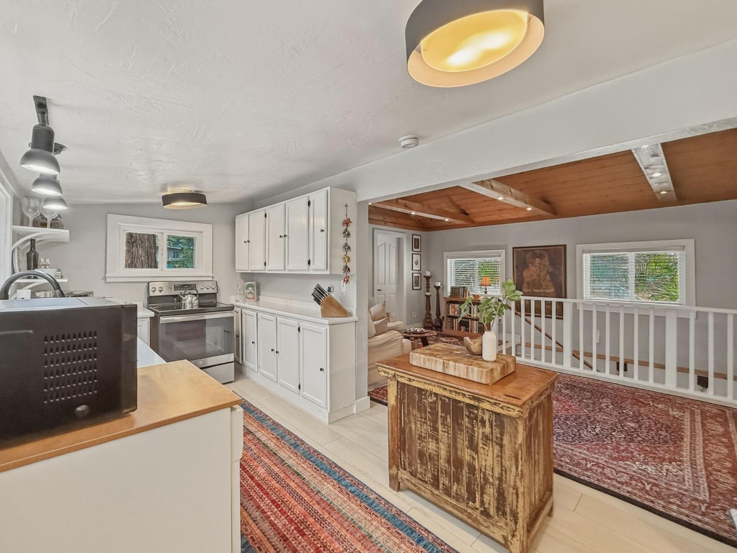 Detail Gallery Image 8 of 59 For 183 Sylvan Ave, Boulder Creek,  CA 95006 - 2 Beds | 2 Baths