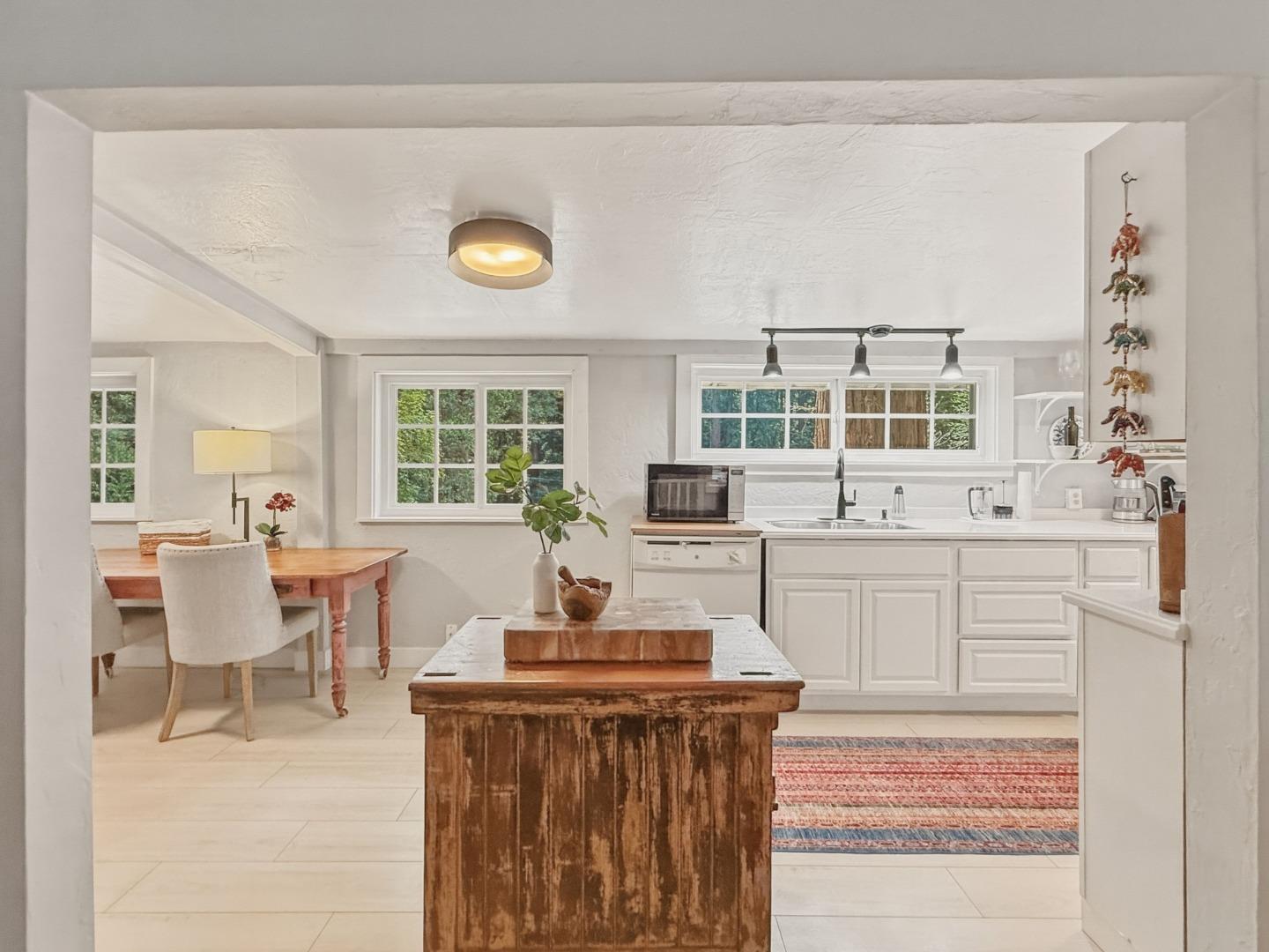 Detail Gallery Image 9 of 59 For 183 Sylvan Ave, Boulder Creek,  CA 95006 - 2 Beds | 2 Baths