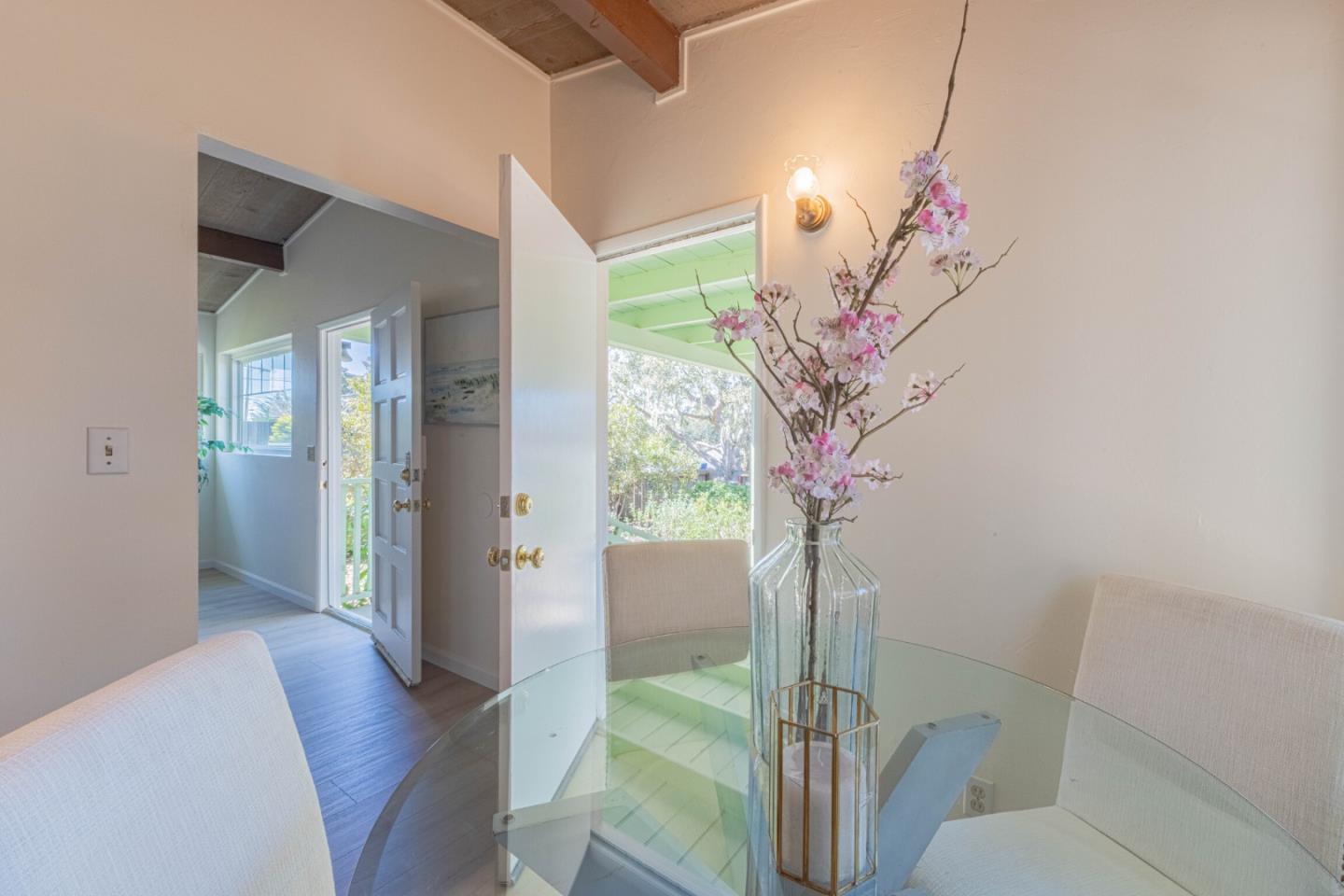 Detail Gallery Image 11 of 32 For 1227 Shafter Ave, Pacific Grove,  CA 93950 - 3 Beds | 1/1 Baths