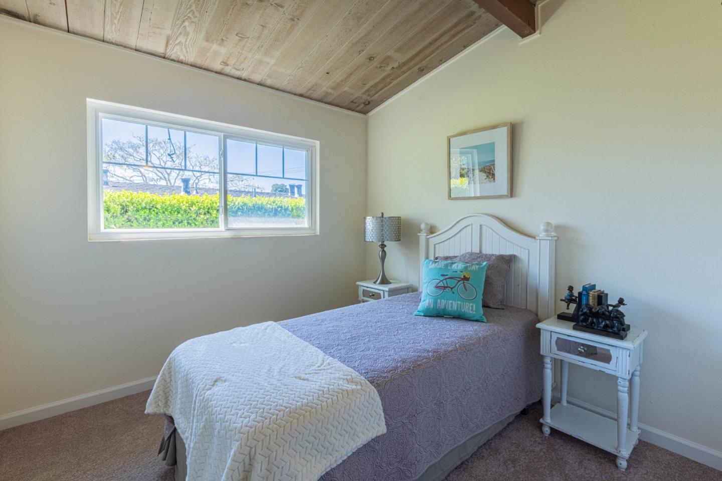 Detail Gallery Image 17 of 32 For 1227 Shafter Ave, Pacific Grove,  CA 93950 - 3 Beds | 1/1 Baths