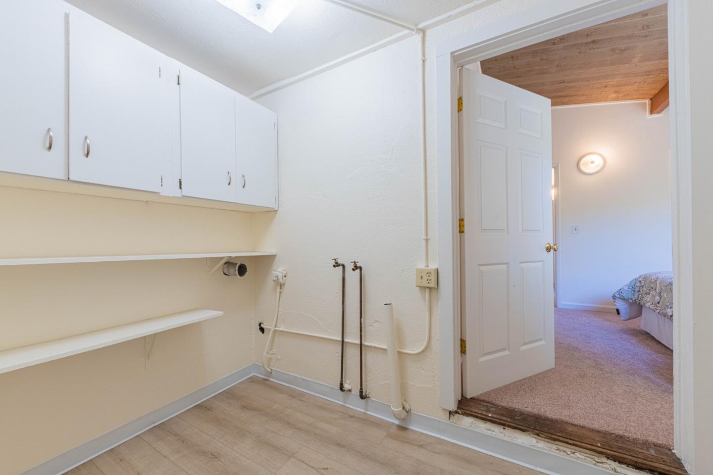 Detail Gallery Image 27 of 32 For 1227 Shafter Ave, Pacific Grove,  CA 93950 - 3 Beds | 1/1 Baths