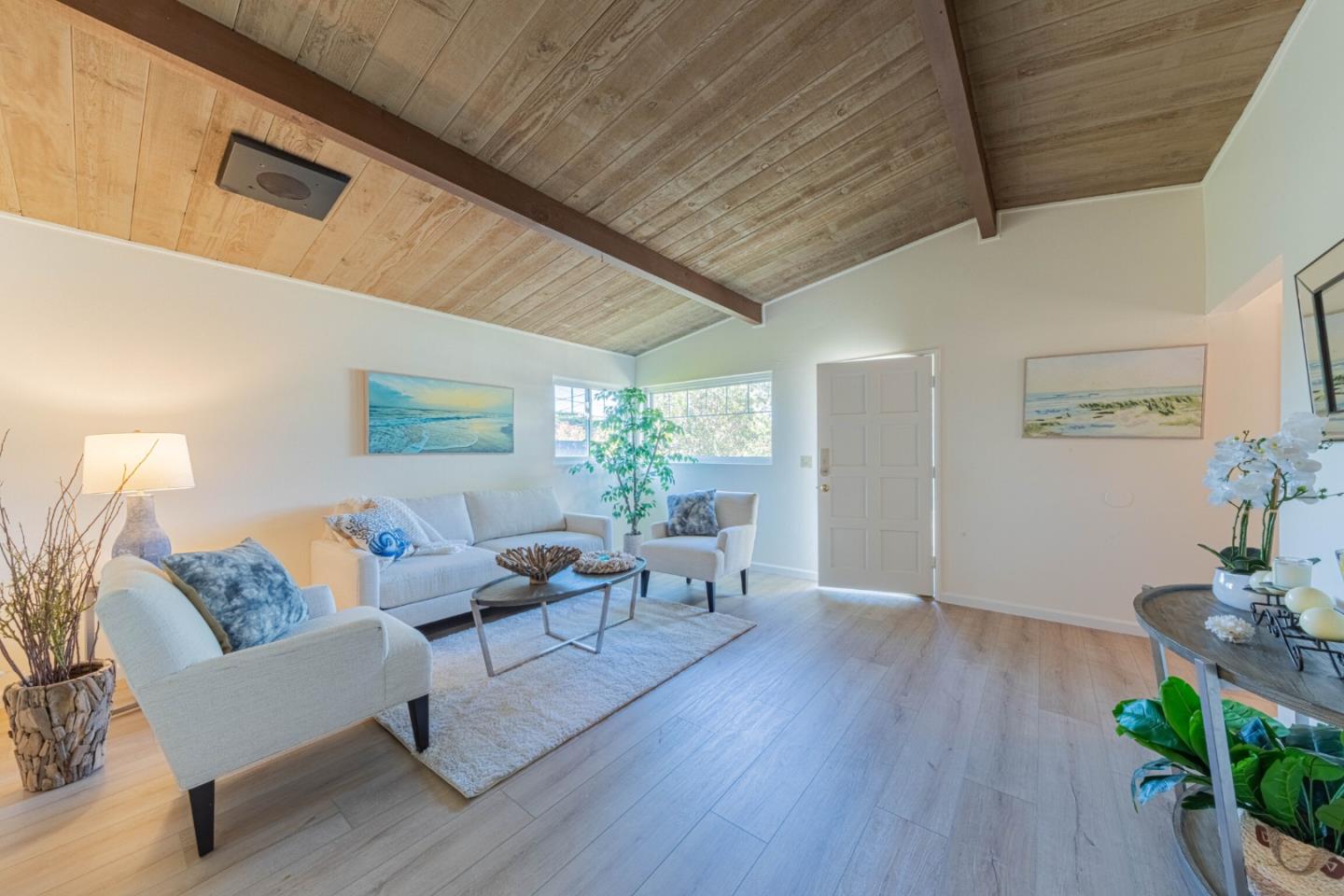 Detail Gallery Image 7 of 32 For 1227 Shafter Ave, Pacific Grove,  CA 93950 - 3 Beds | 1/1 Baths