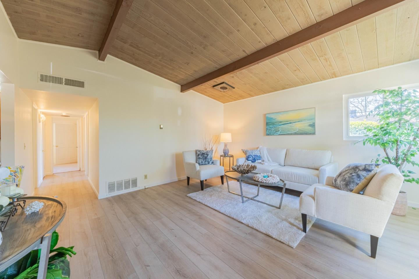 Detail Gallery Image 8 of 32 For 1227 Shafter Ave, Pacific Grove,  CA 93950 - 3 Beds | 1/1 Baths