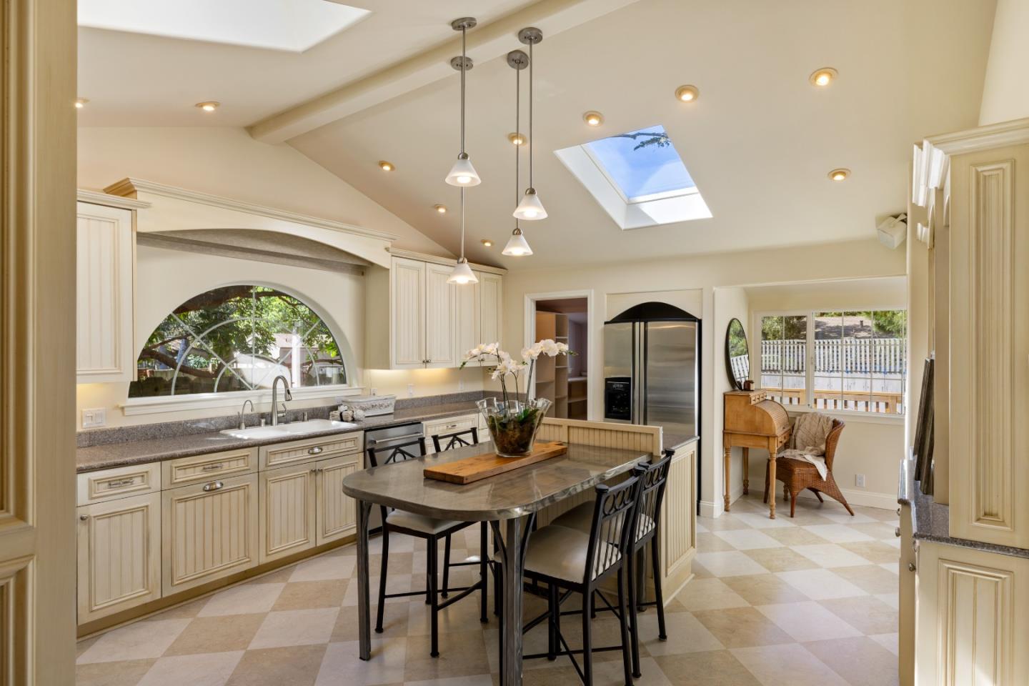 Detail Gallery Image 10 of 42 For 494 Grove Acre, Pacific Grove,  CA 93950 - 4 Beds | 3 Baths