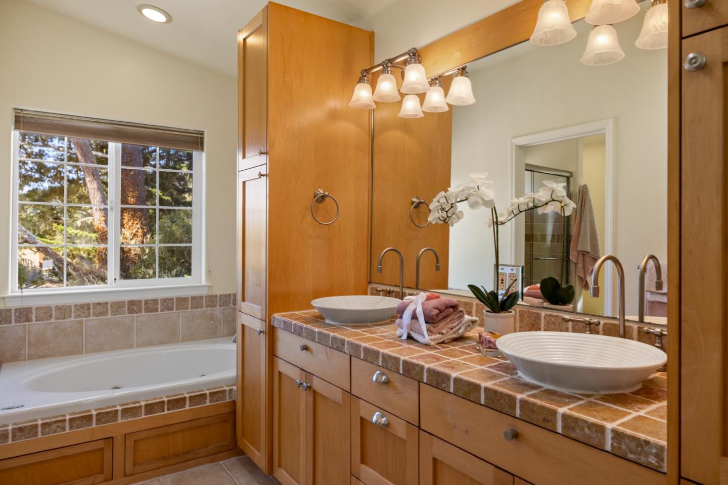 494 Grove Acre, Pacific Grove, CA, 93950