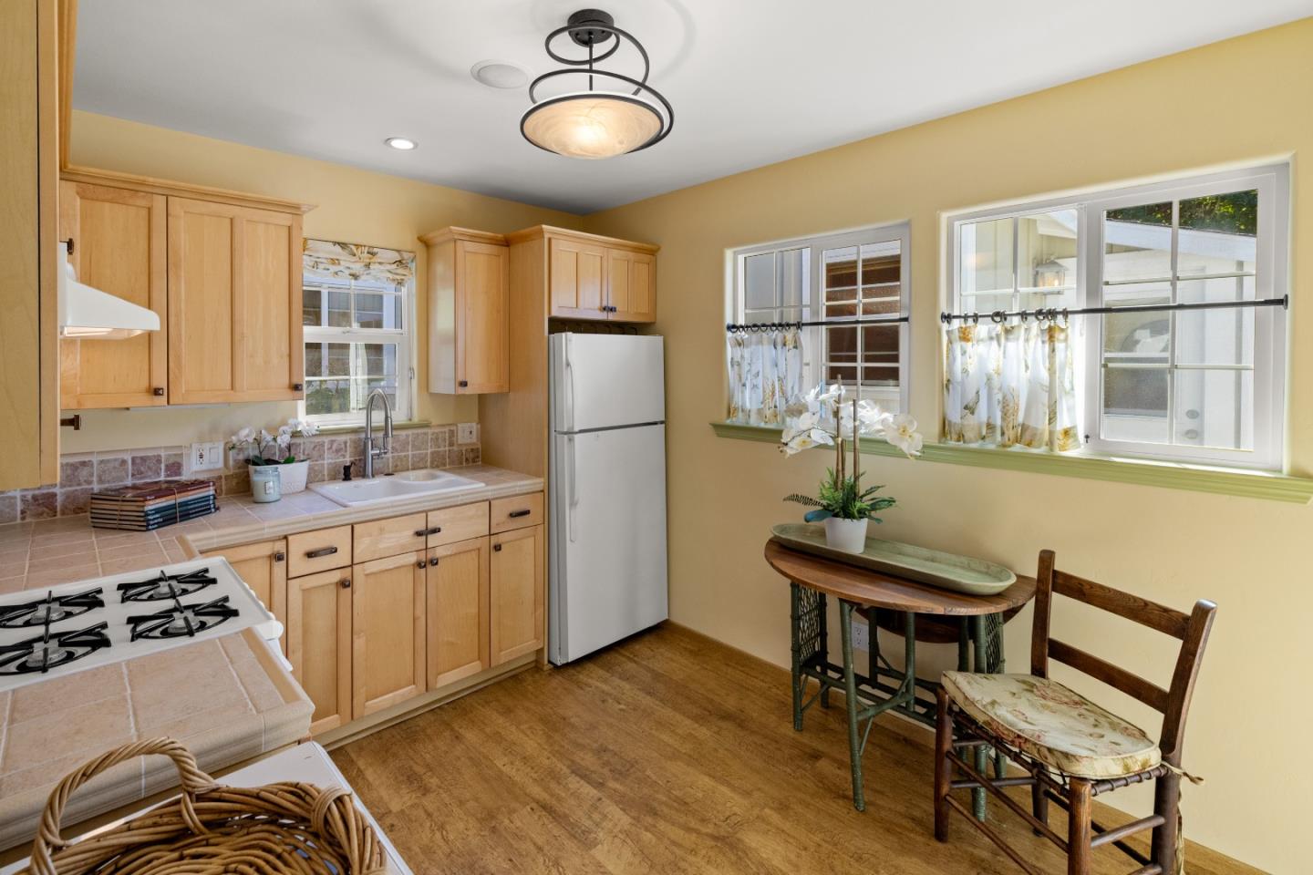 Detail Gallery Image 29 of 42 For 494 Grove Acre, Pacific Grove,  CA 93950 - 4 Beds | 3 Baths