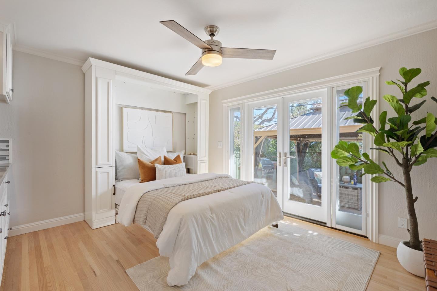 Detail Gallery Image 17 of 32 For 5087 Harwood Rd, San Jose,  CA 95124 - 5 Beds | 3/1 Baths