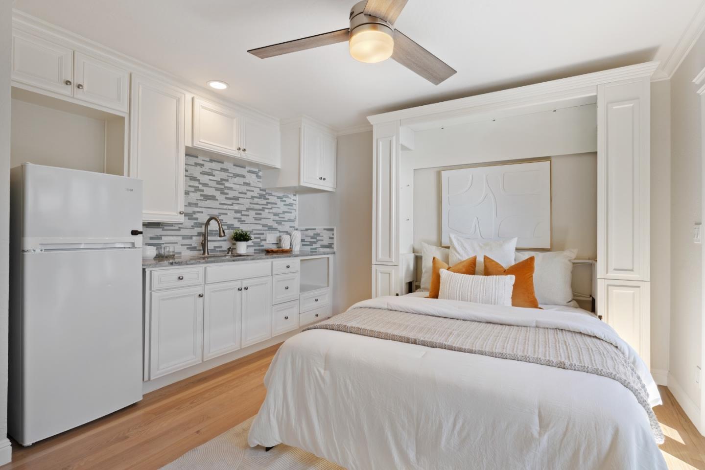 Detail Gallery Image 18 of 32 For 5087 Harwood Rd, San Jose,  CA 95124 - 5 Beds | 3/1 Baths