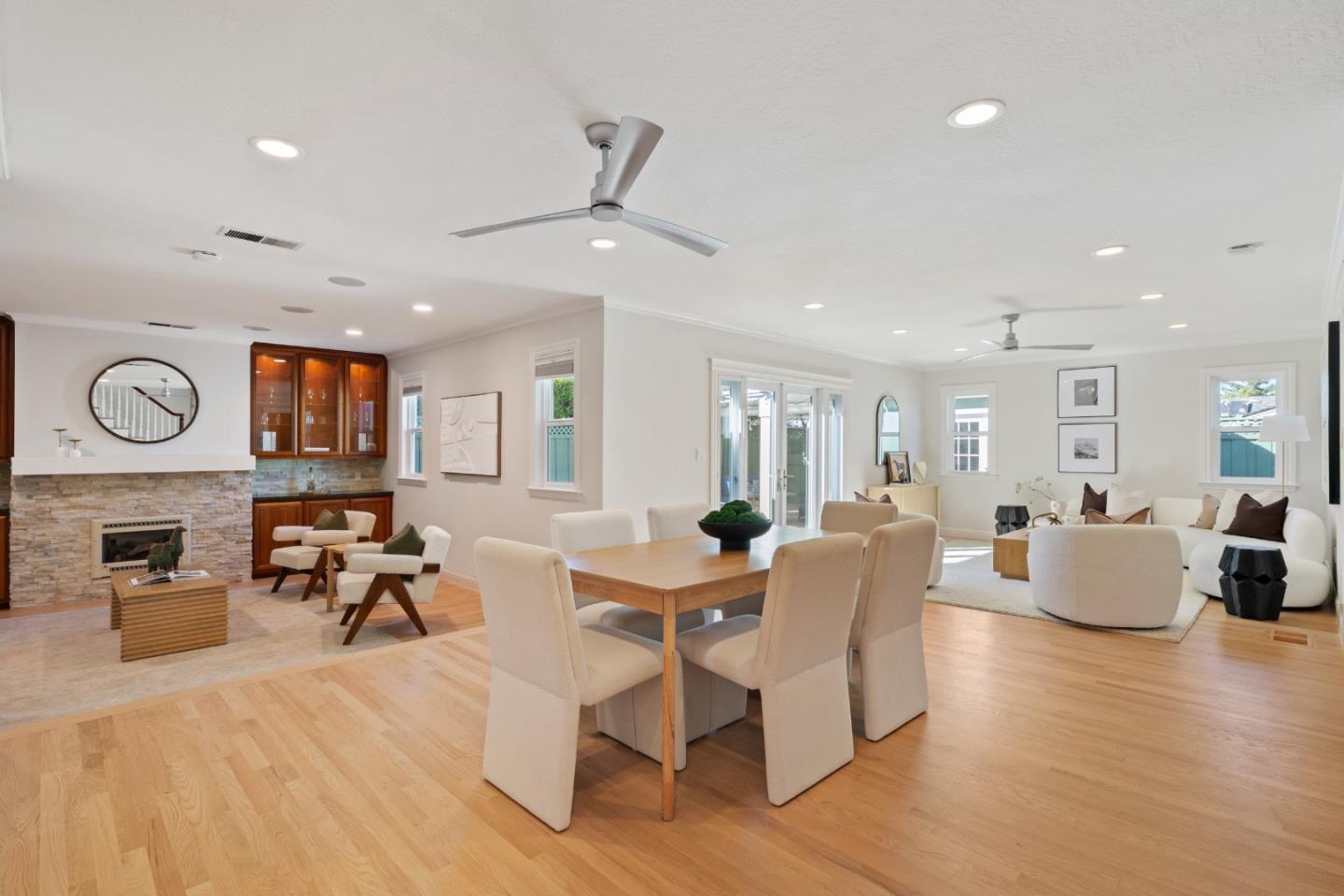 Detail Gallery Image 3 of 32 For 5087 Harwood Rd, San Jose,  CA 95124 - 5 Beds | 3/1 Baths