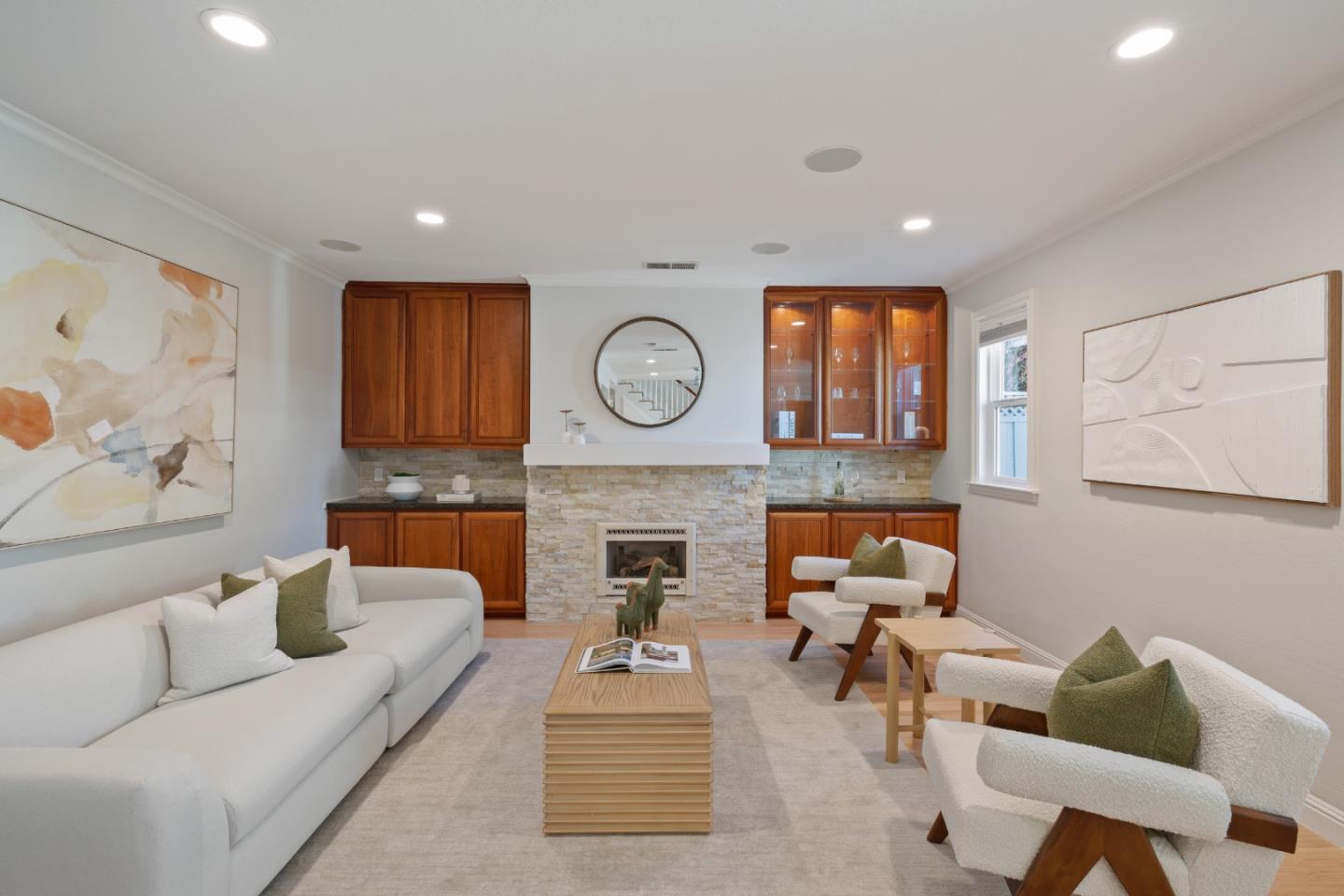 Detail Gallery Image 6 of 32 For 5087 Harwood Rd, San Jose,  CA 95124 - 5 Beds | 3/1 Baths