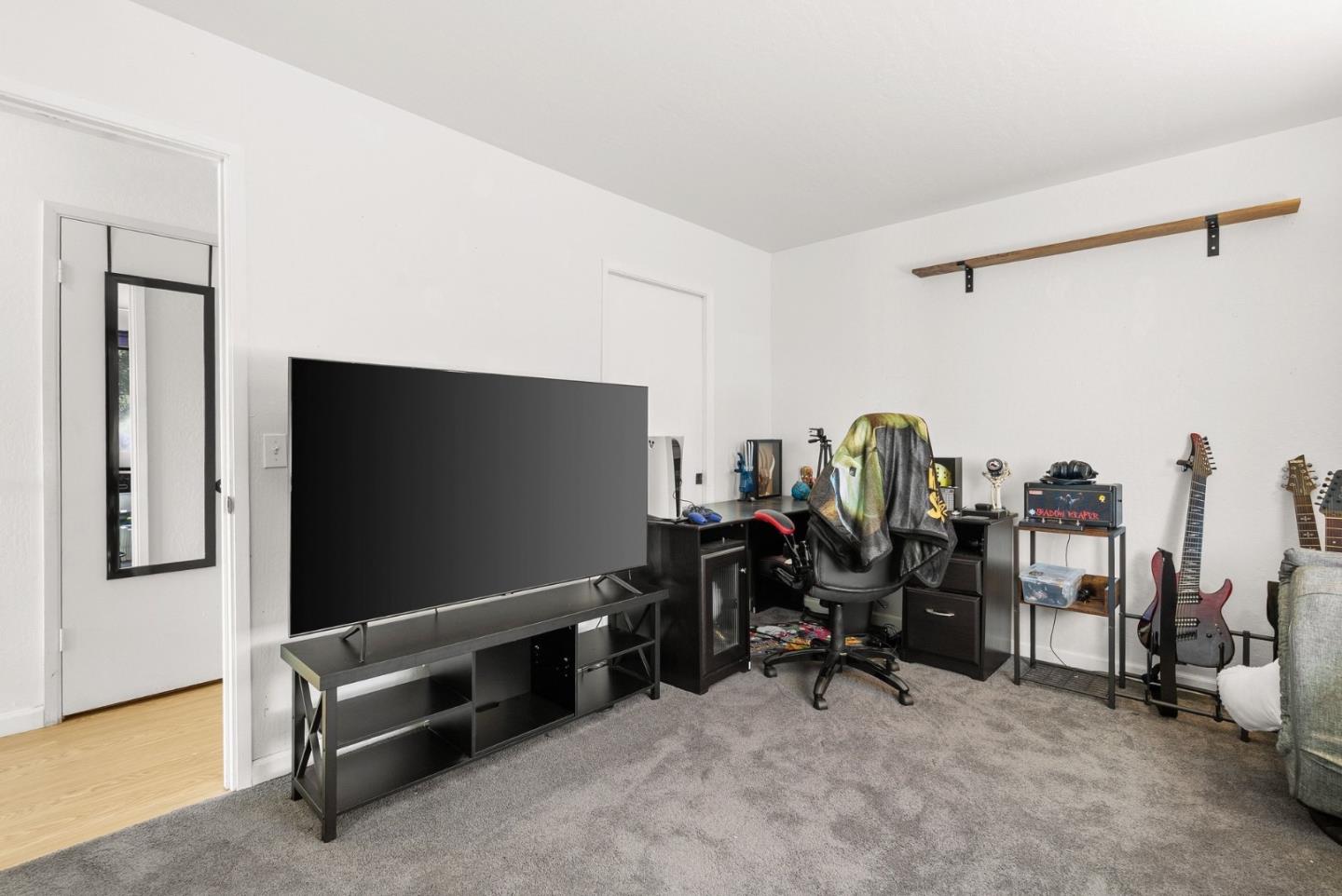 Detail Gallery Image 18 of 29 For 240 Green Meadow Dr #B,  Watsonville,  CA 95076 - 3 Beds | 1/1 Baths