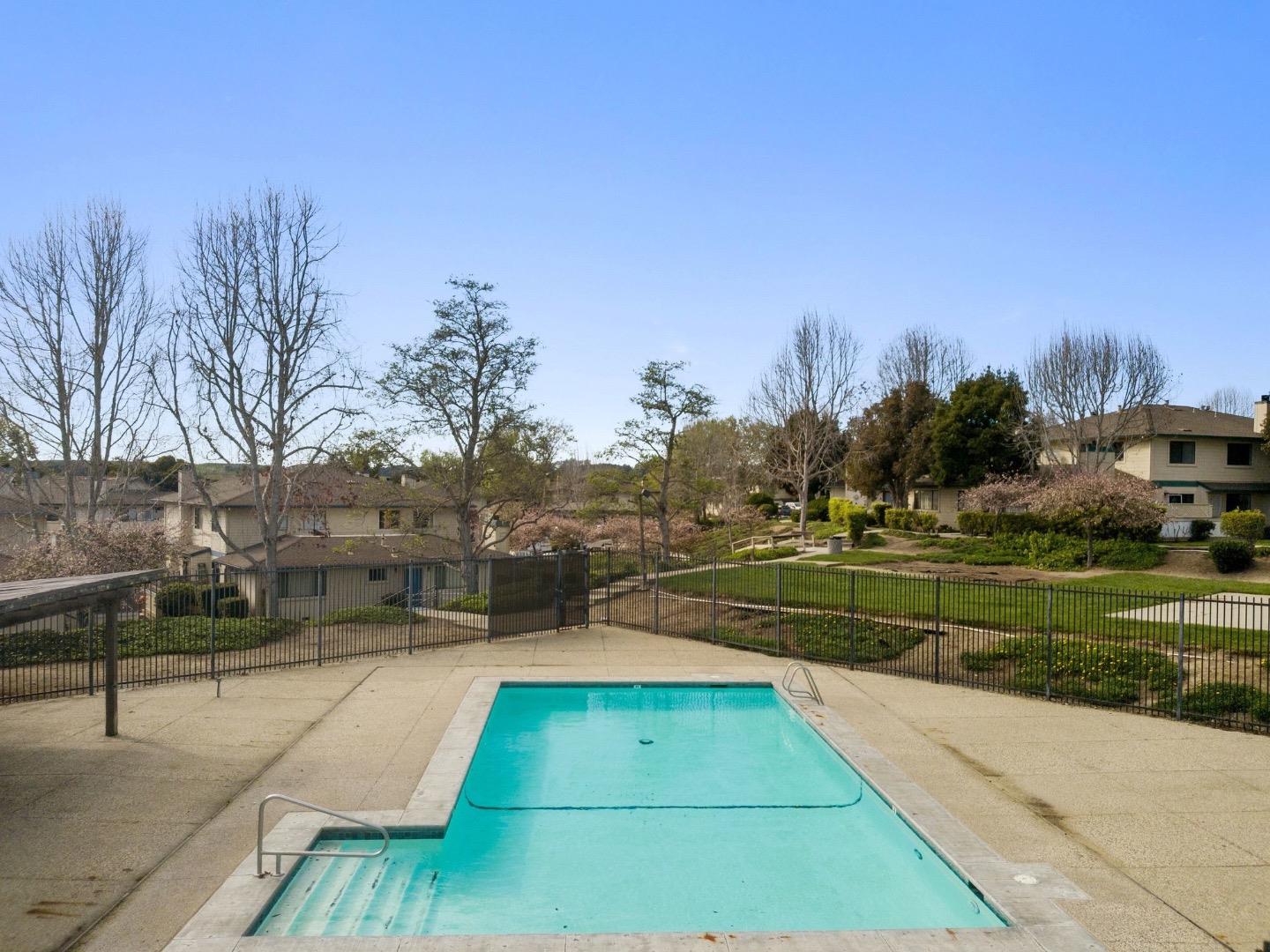 Detail Gallery Image 25 of 29 For 240 Green Meadow Dr #B,  Watsonville,  CA 95076 - 3 Beds | 1/1 Baths