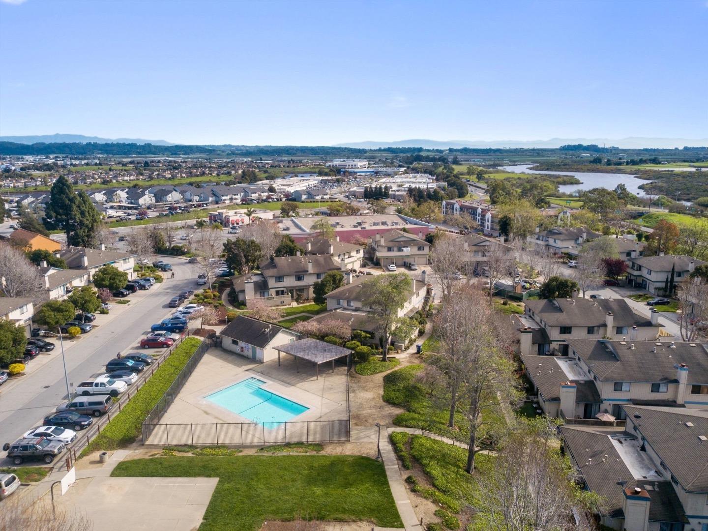 Detail Gallery Image 26 of 29 For 240 Green Meadow Dr #B,  Watsonville,  CA 95076 - 3 Beds | 1/1 Baths