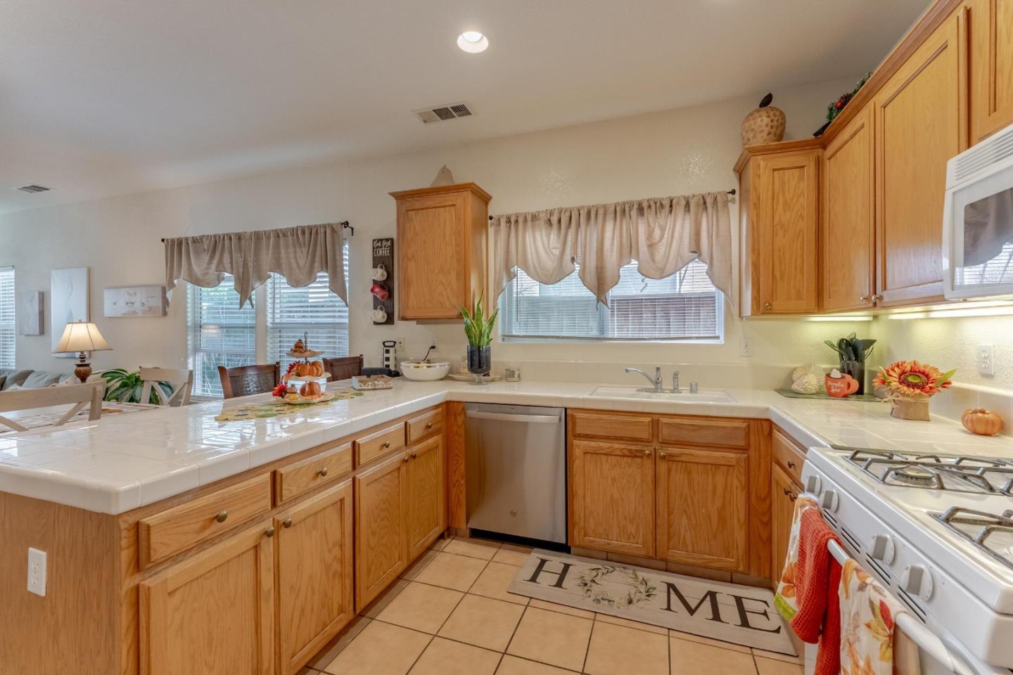Detail Gallery Image 11 of 23 For 2919 Las Flores Cir, Los Banos,  CA 93635 - 3 Beds | 2 Baths