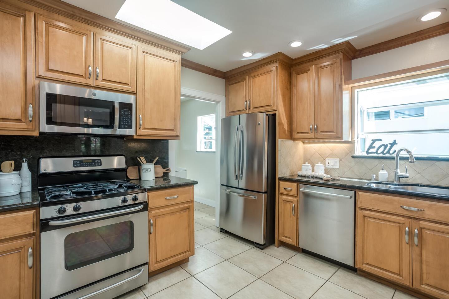 Detail Gallery Image 10 of 27 For 938 Chabrant Way, San Jose,  CA 95125 - 2 Beds | 1 Baths