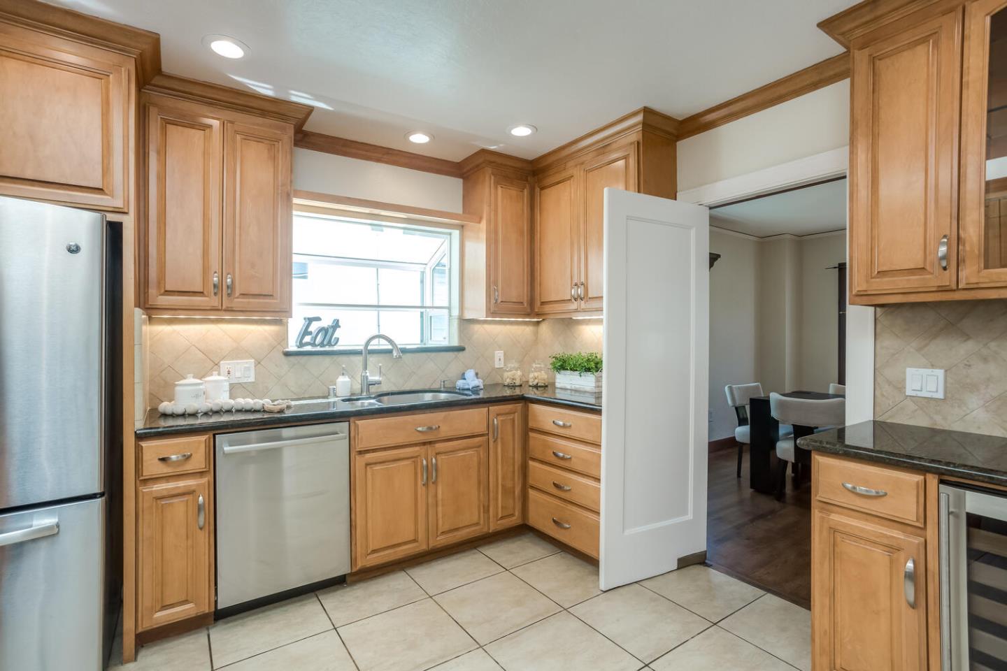 Detail Gallery Image 11 of 27 For 938 Chabrant Way, San Jose,  CA 95125 - 2 Beds | 1 Baths