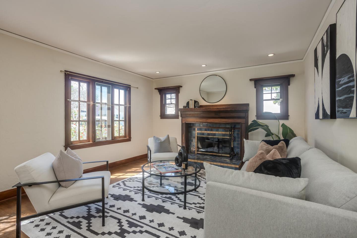 Detail Gallery Image 3 of 27 For 938 Chabrant Way, San Jose,  CA 95125 - 2 Beds | 1 Baths