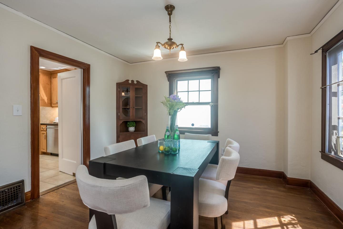 Detail Gallery Image 6 of 27 For 938 Chabrant Way, San Jose,  CA 95125 - 2 Beds | 1 Baths