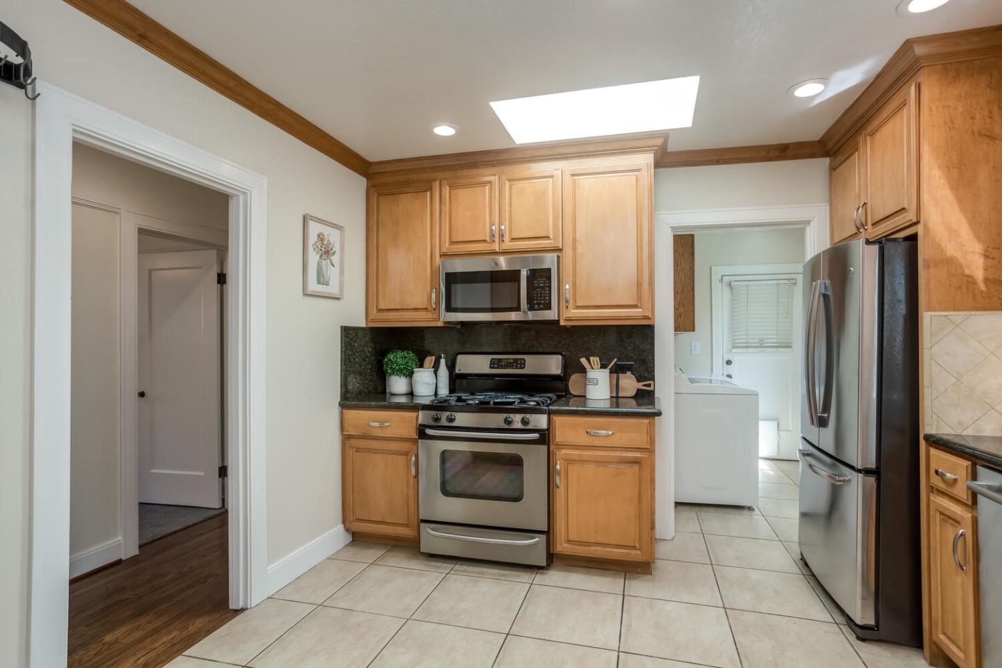 Detail Gallery Image 9 of 27 For 938 Chabrant Way, San Jose,  CA 95125 - 2 Beds | 1 Baths