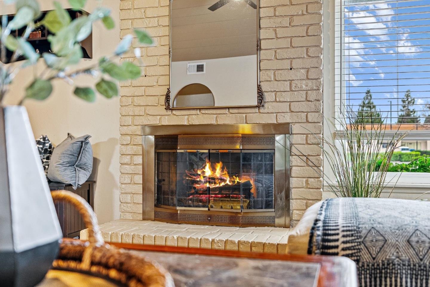 Detail Gallery Image 10 of 45 For 1751 Meridian Ave, San Jose,  CA 95125 - 4 Beds | 2 Baths