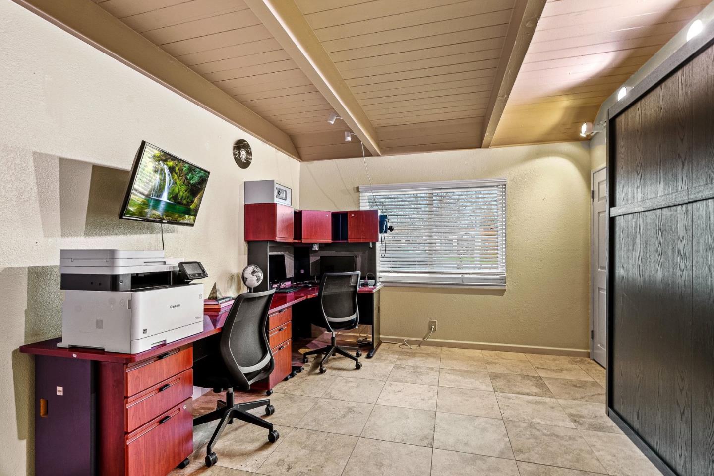 Detail Gallery Image 14 of 45 For 1751 Meridian Ave, San Jose,  CA 95125 - 4 Beds | 2 Baths