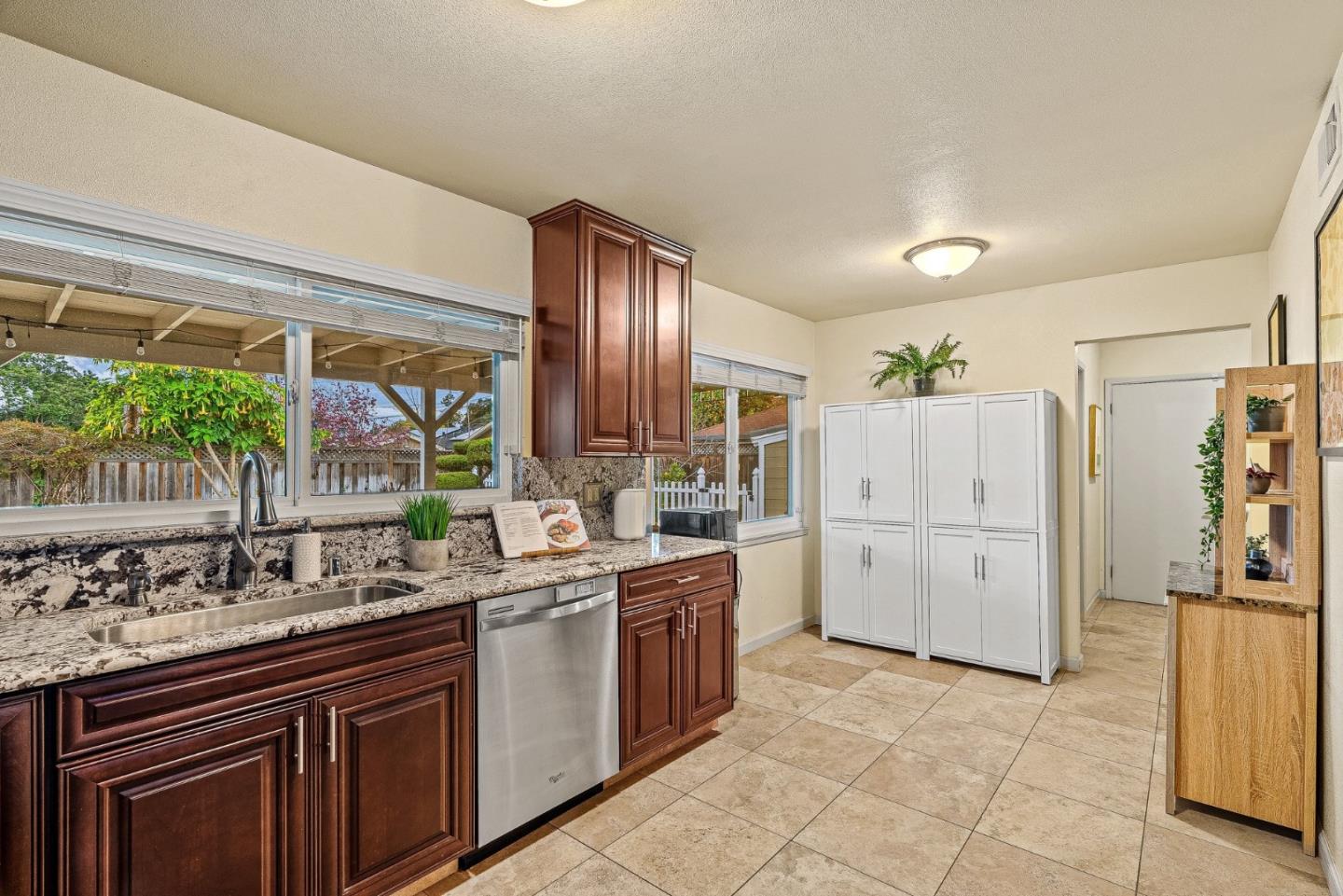 Detail Gallery Image 20 of 45 For 1751 Meridian Ave, San Jose,  CA 95125 - 4 Beds | 2 Baths