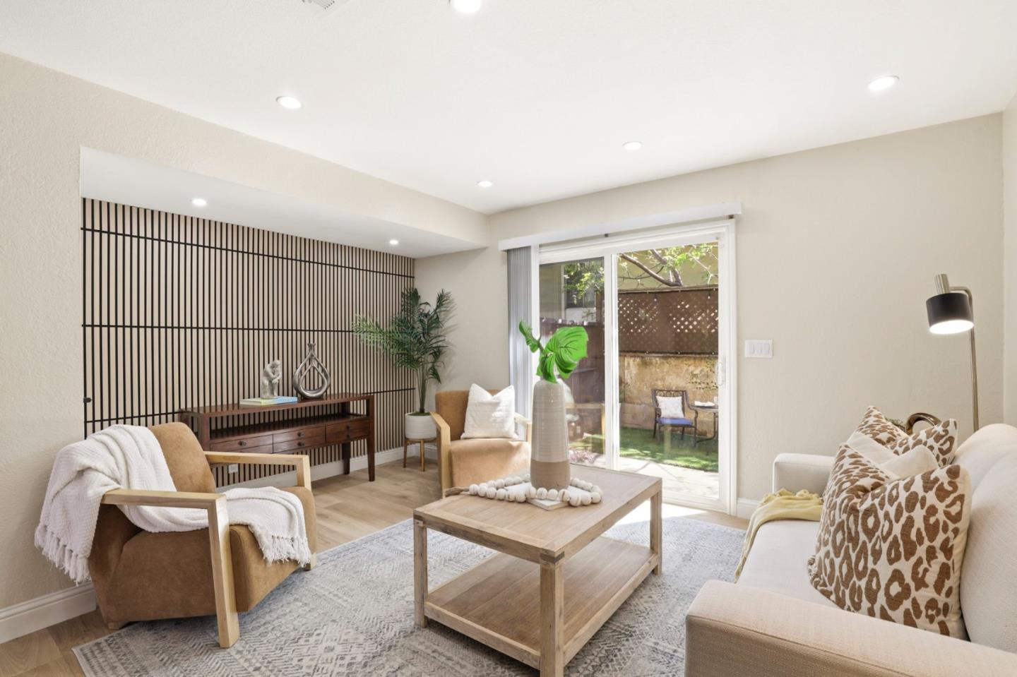 Detail Gallery Image 9 of 23 For 6151 Camino Verde Dr a,  San Jose,  CA 95119 - 2 Beds | 1/1 Baths