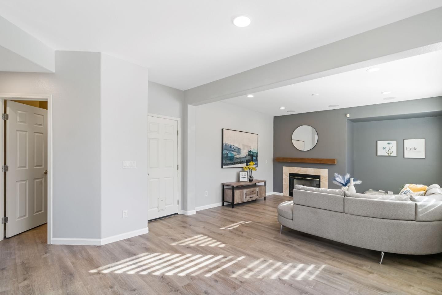 Detail Gallery Image 11 of 62 For 300 Crestridge Ct, San Jose,  CA 95138 - 5 Beds | 3 Baths