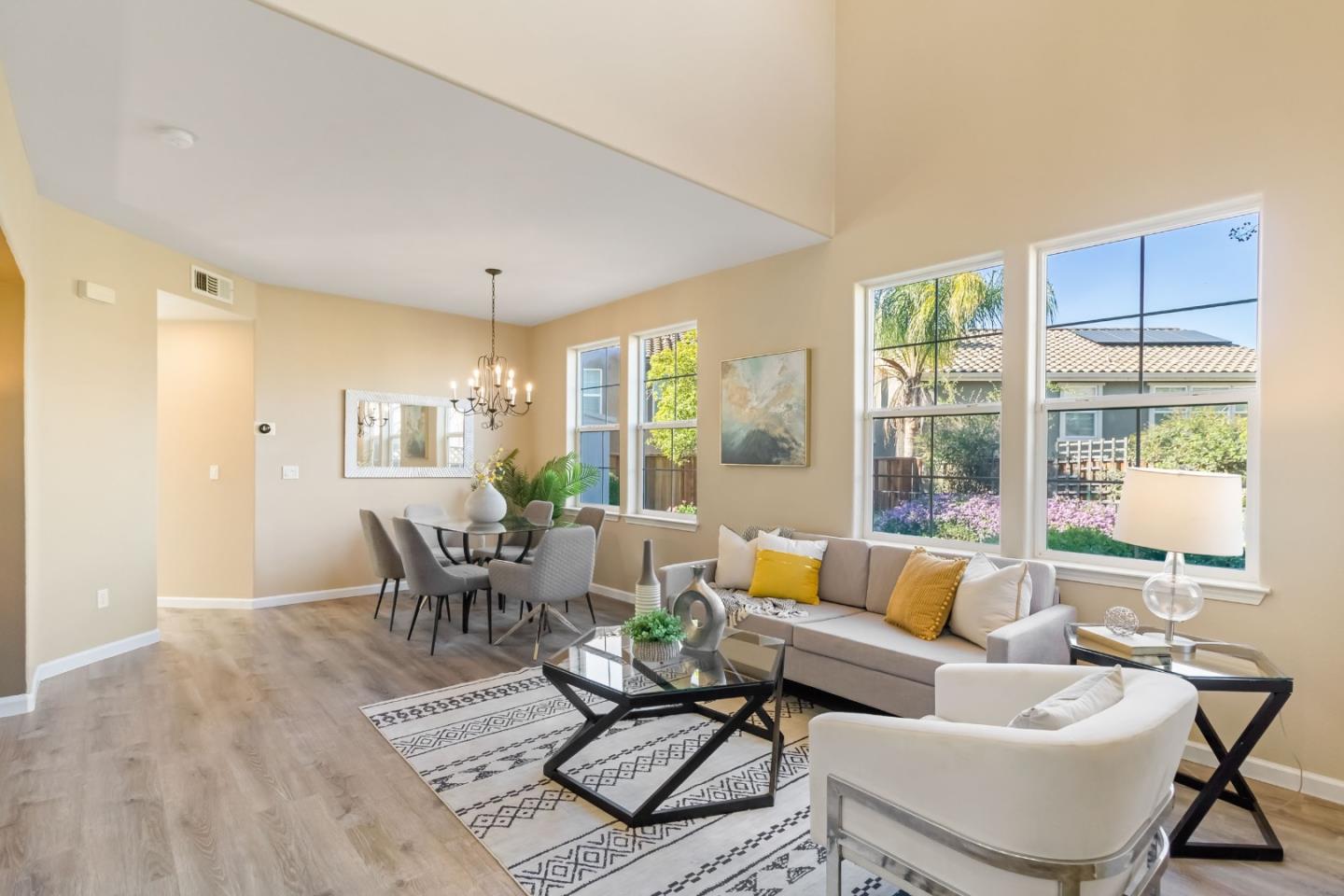 Detail Gallery Image 3 of 62 For 300 Crestridge Ct, San Jose,  CA 95138 - 5 Beds | 3 Baths