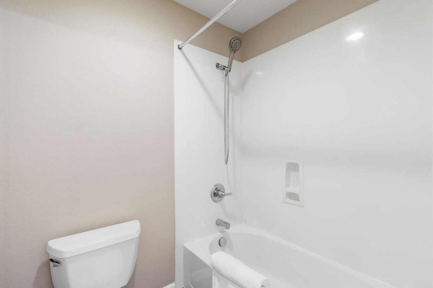 Detail Gallery Image 41 of 62 For 300 Crestridge Ct, San Jose,  CA 95138 - 5 Beds | 3 Baths