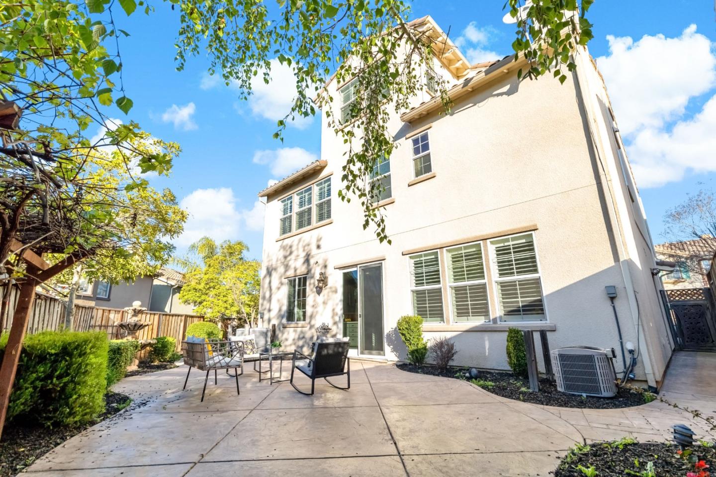 Detail Gallery Image 48 of 62 For 300 Crestridge Ct, San Jose,  CA 95138 - 5 Beds | 3 Baths