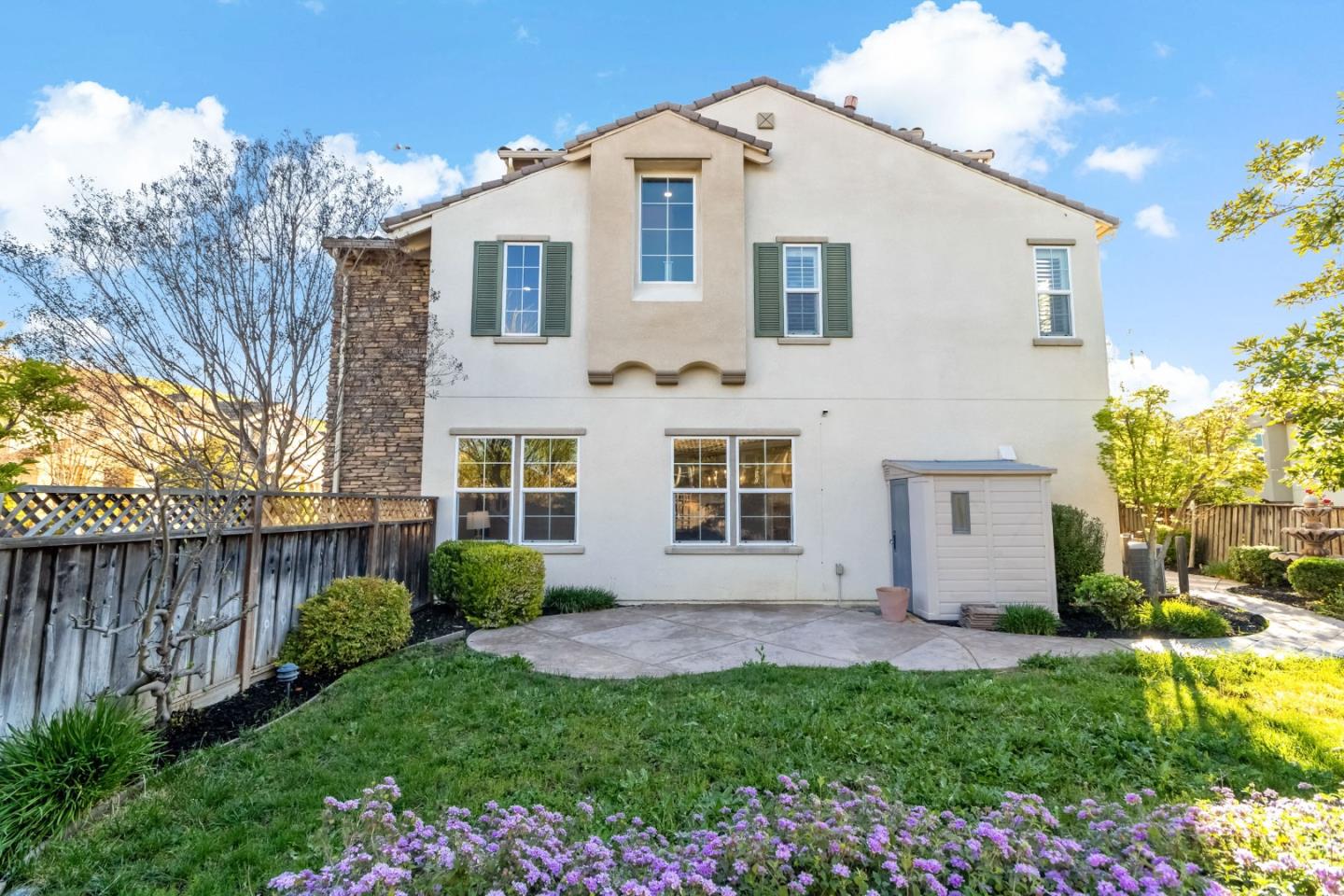 Detail Gallery Image 7 of 62 For 300 Crestridge Ct, San Jose,  CA 95138 - 5 Beds | 3 Baths