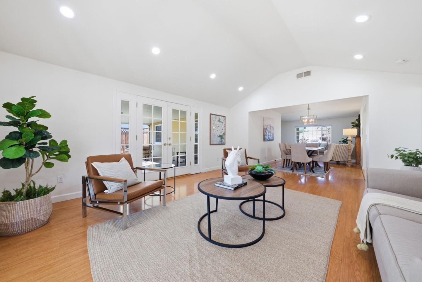 Detail Gallery Image 10 of 55 For 3046 Greenwood Dr, Fremont,  CA 94536 - 4 Beds | 2 Baths