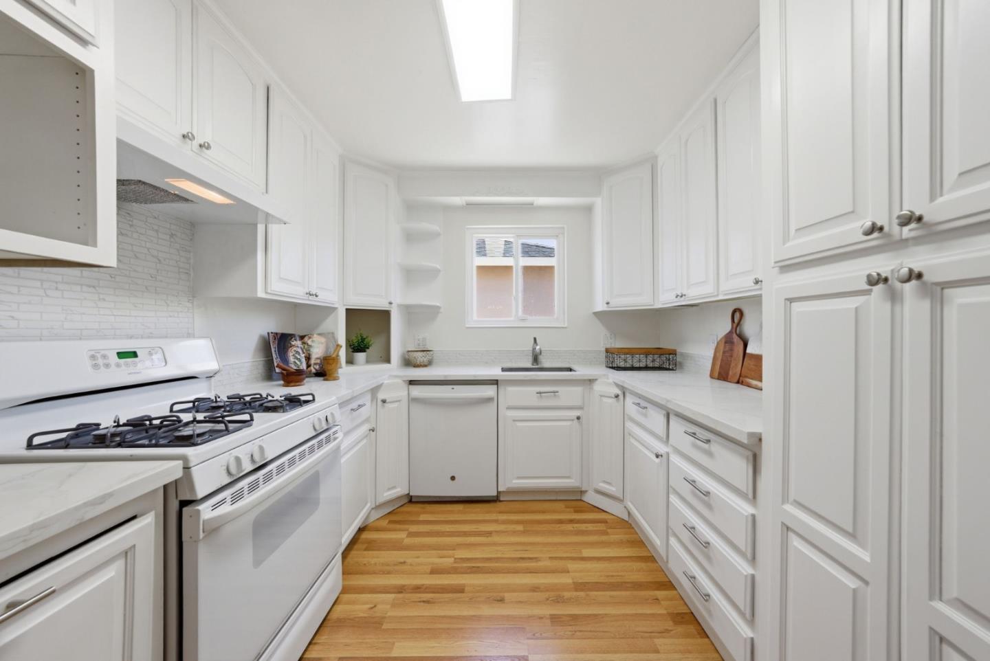 Detail Gallery Image 13 of 55 For 3046 Greenwood Dr, Fremont,  CA 94536 - 4 Beds | 2 Baths